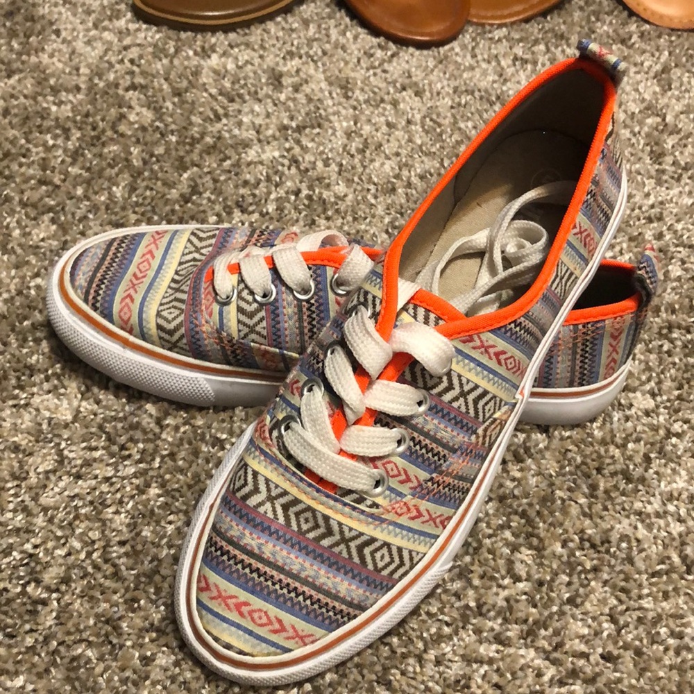 Sneakers